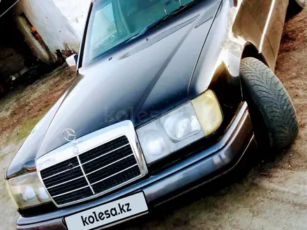 Mercedes-Benz E 200 1992 года за 1 200 000 тг. в Атбасар – фото 15