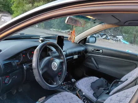 Volkswagen Passat 2001 года за 3 000 000 тг. в Караганда – фото 13