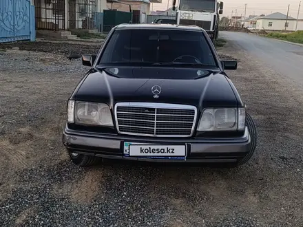 Mercedes-Benz E 280 1994 года за 2 000 000 тг. в Кызылорда – фото 2