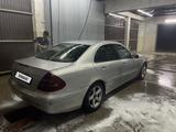 Mercedes-Benz E 240 2003 годаүшін3 000 000 тг. в Караганда – фото 3