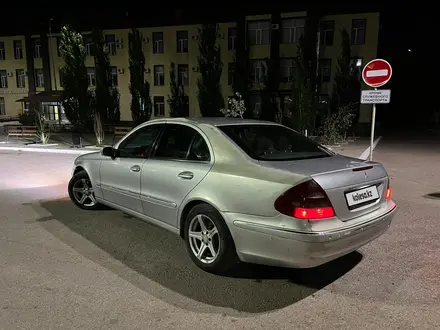 Mercedes-Benz E 240 2003 года за 3 000 000 тг. в Караганда – фото 7