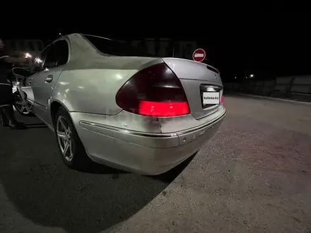 Mercedes-Benz E 240 2003 года за 3 000 000 тг. в Караганда – фото 9