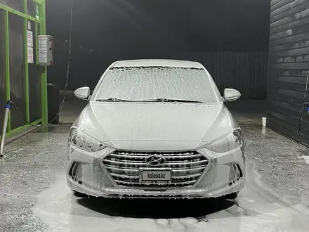 Hyundai Elantra 2018 года за 4 800 000 тг. в Атырау