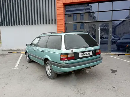 Volkswagen Passat 1992 года за 1 300 000 тг. в Тараз – фото 2