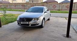 Volkswagen Passat 2006 годаfor4 600 000 тг. в Шымкент – фото 2