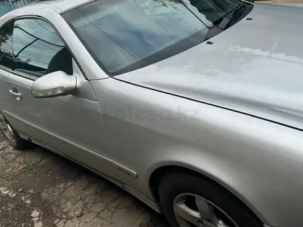 Mercedes-Benz CLK 230 2000 года за 2 500 000 тг. в Астана