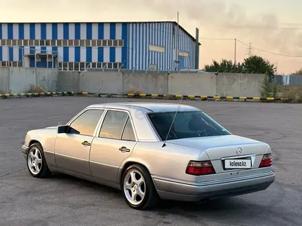 Mercedes-Benz E 280 1994 года за 4 000 000 тг. в Шымкент – фото 16