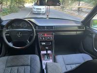 Mercedes-Benz E 280 1994 годаfor4 000 000 тг. в Шымкент