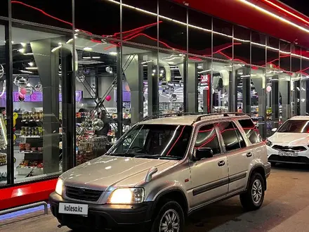 Honda CR-V 1997 года за 2 400 000 тг. в Алматы – фото 3