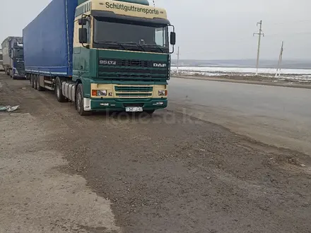 DAF  XF 95 1997 года за 15 250 000 тг. в Алматы – фото 2