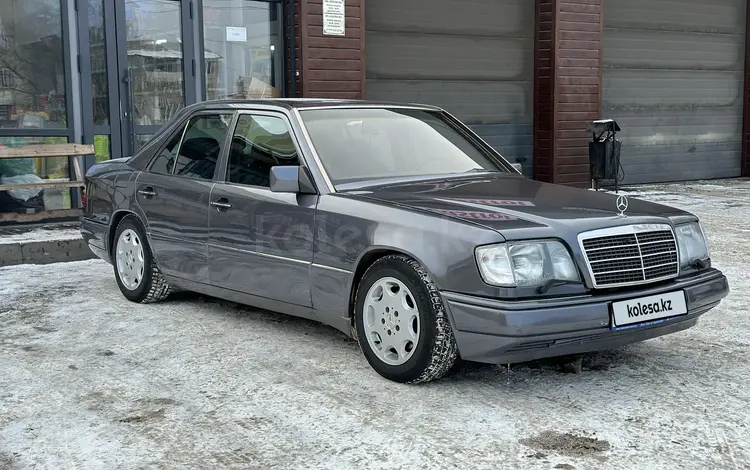 Mercedes-Benz E 220 1995 года за 3 000 000 тг. в Алматы