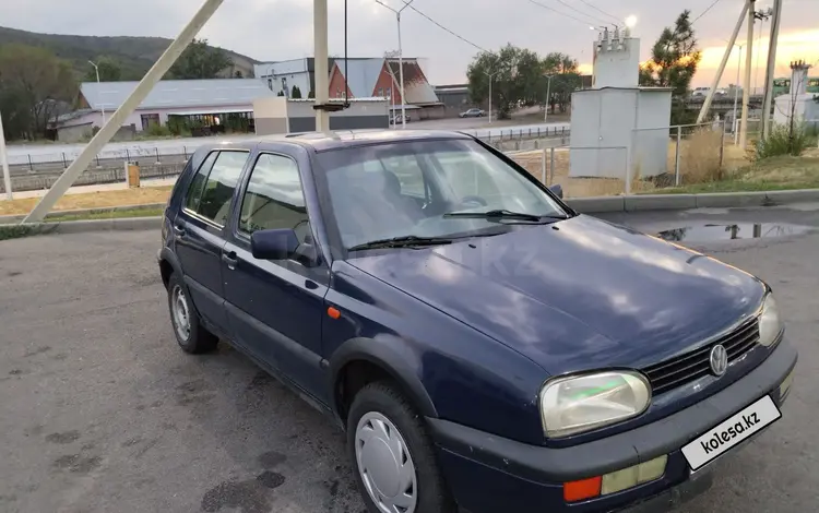 Volkswagen Golf 1996 годаүшін1 050 000 тг. в Алматы