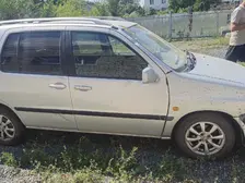Toyota Raum, 1998