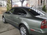 Volkswagen Passat 2002 годаүшін2 100 000 тг. в Шымкент