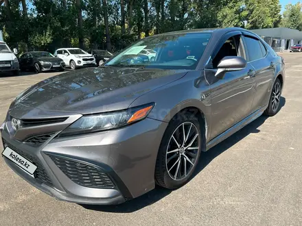 Toyota Camry 2021 года за 10 181 475 тг. в Алматы