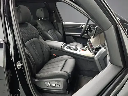 BMW X7 XDrive 40i 2023 года за 49 000 000 тг. в Алматы – фото 20
