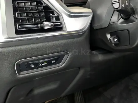 BMW X7 XDrive 40i 2023 года за 49 000 000 тг. в Алматы – фото 11