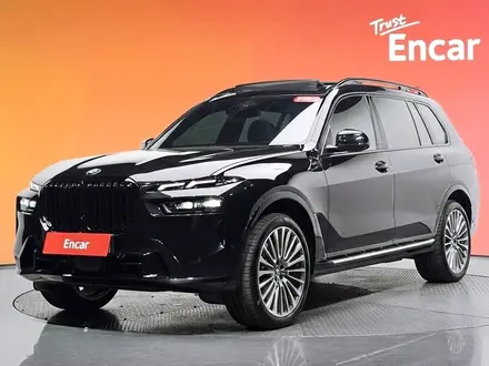 BMW X7 XDrive 40i 2023 года за 49 000 000 тг. в Алматы
