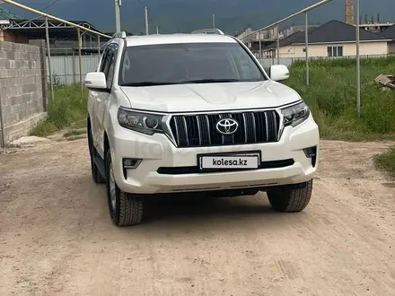 Toyota Land Cruiser Prado 2022 года за 35 000 000 тг. в Алматы