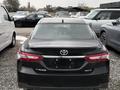 Toyota Camry 2023 года за 15 500 000 тг. в Бишкек – фото 2