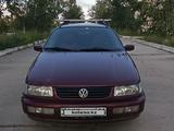 Volkswagen Passat 1993 годаүшін1 800 000 тг. в Семей