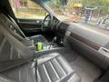 Volkswagen Touareg 2006 года за 5 000 000 тг. в Астана – фото 7