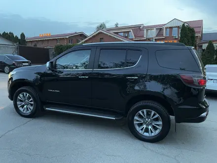 Chevrolet TrailBlazer 2022 года за 13 500 000 тг. в Алматы – фото 12