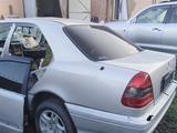 Заднюю часть от Mercedes c220 за 100 000 тг. в Алматы – фото 3