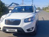 Hyundai Santa Fe 2010 годаfor8 000 000 тг. в Аксай