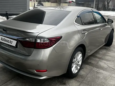 Lexus ES 300h 2015 года за 13 950 000 тг. в Алматы – фото 4