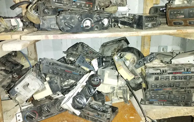 Климат контроль блок управления печкой за 9 990 тг. в Алматы