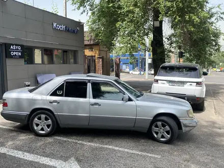 Mercedes-Benz E 280 1995 года за 1 800 000 тг. в Алматы – фото 2