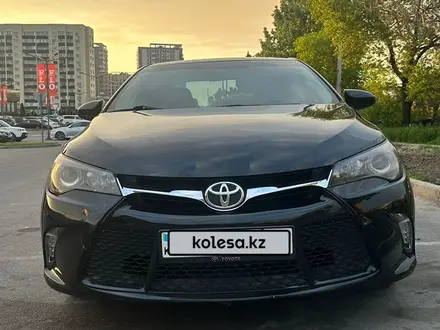 Toyota Camry 2015 года за 8 500 000 тг. в Алматы – фото 2