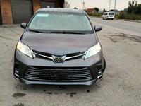 Toyota Sienna 2017 годаfor13 500 000 тг. в Алматы