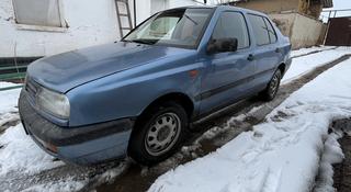 Volkswagen Vento 1994 года за 900 000 тг. в Шымкент