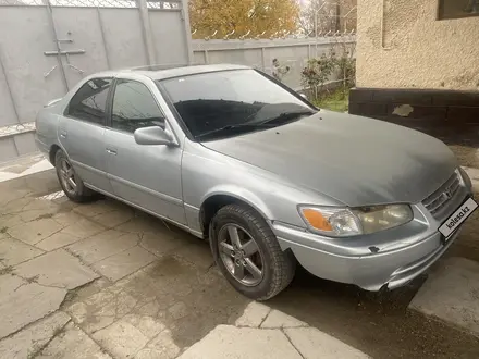 Toyota Camry 2001 года за 2 800 000 тг. в Тараз – фото 3