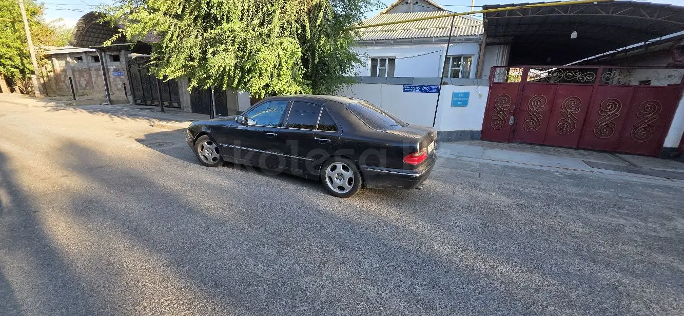 Mercedes-Benz E-Class, 2001