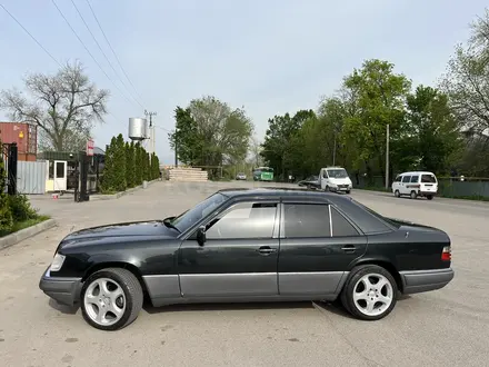 Mercedes-Benz E 280 1994 года за 2 900 000 тг. в Алматы – фото 4