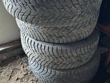 Шины фирмы Nokian 215/60/R17 за 45 000 тг. в Актобе