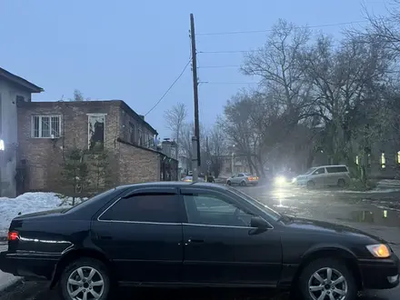 Toyota Camry 2000 года за 3 500 000 тг. в Усть-Каменогорск – фото 4