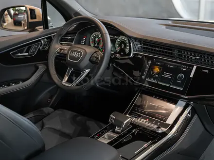 Audi Q7 55 TFSI 2025 года за 52 950 000 тг. в Костанай – фото 5