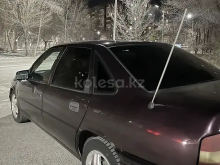 Opel Vectra 1993 года за 1 000 000 тг. в Караганда – фото 2