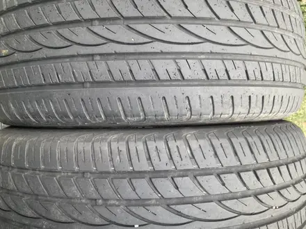 Пара летние шины 215/55/17 215/55R17. за 30 000 тг. в Алматы