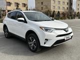 Toyota RAV4 2016 годаүшін8 600 000 тг. в Актау