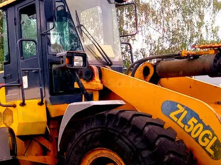 XCMG  XCMG ZL50 2013 года за 11 200 000 тг. в Семей