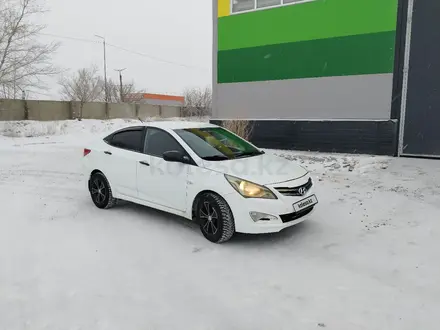 Hyundai Solaris 2015 года за 3 600 000 тг. в Павлодар – фото 2