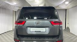 Toyota Land Cruiser Premium+ 2022 года за 50 900 000 тг. в Алматы – фото 4