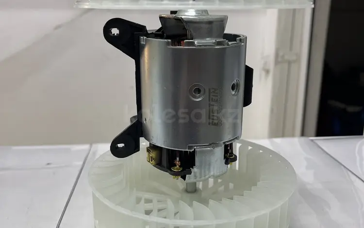 Моторчик печки W124 за 20 000 тг. в Астана