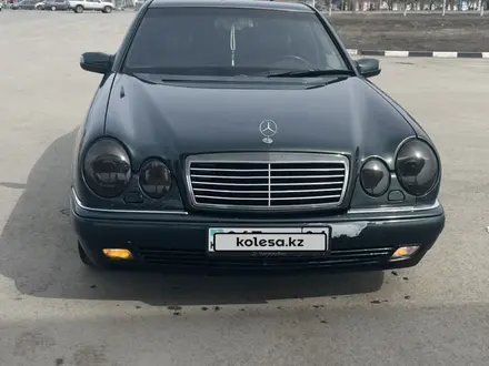Mercedes-Benz E 280 1996 года за 3 200 000 тг. в Актобе