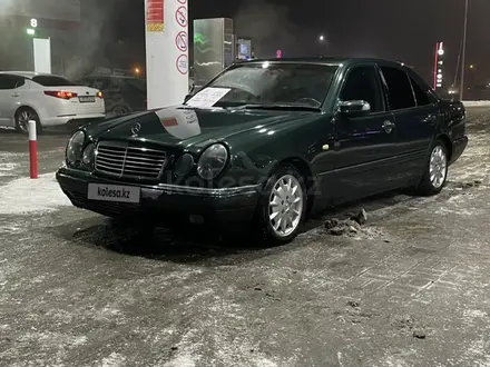 Mercedes-Benz E 280 1996 года за 3 200 000 тг. в Актобе – фото 4